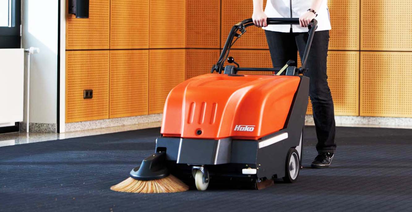 Varredora Hako Sweepmaster 650 para limpeza profissional