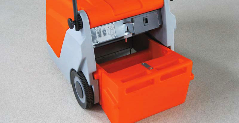 Varredora Hako Sweepmaster b500 para limpeza profissional
